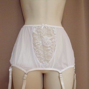 NWT Retro Spenser's White Lace Garter Belt Size S